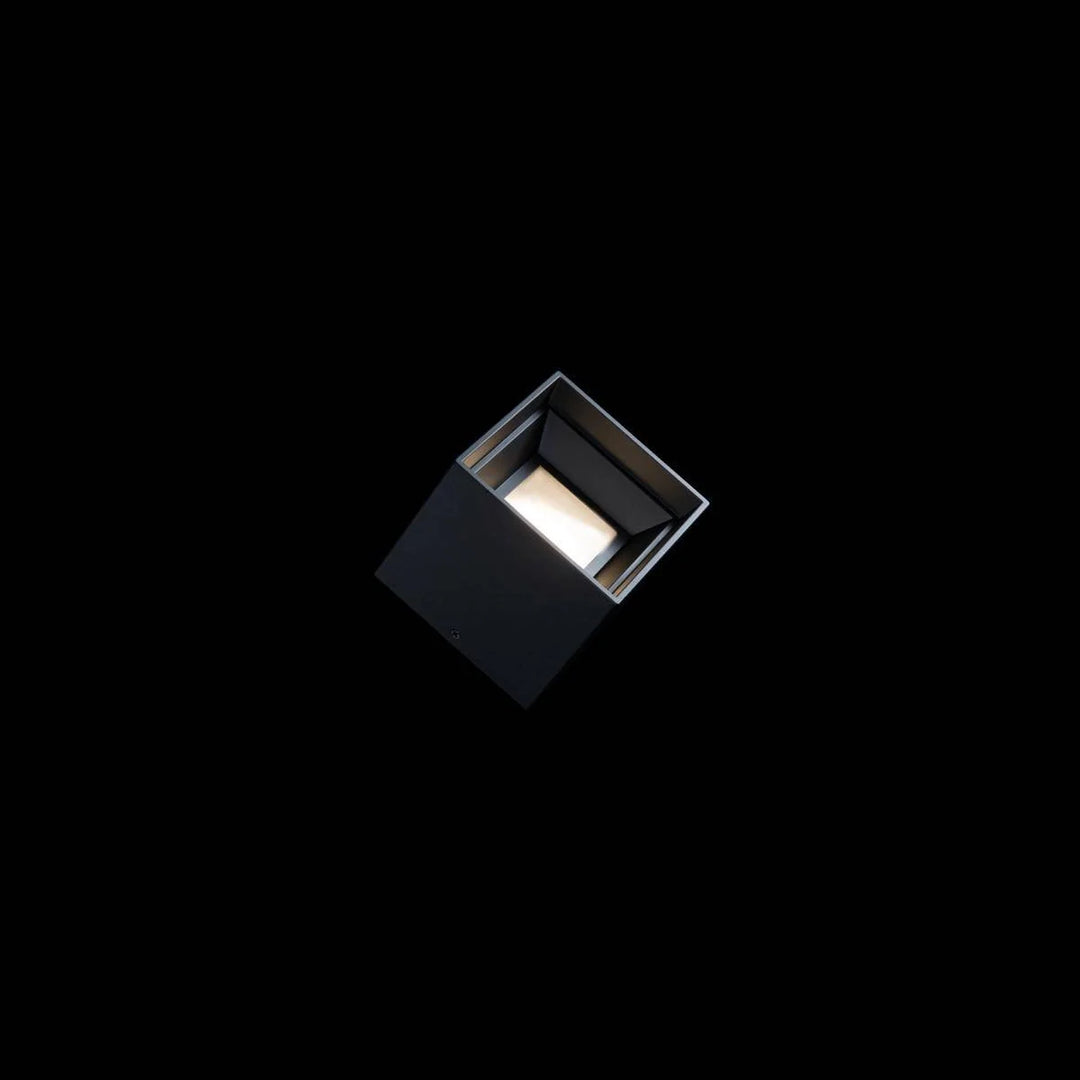 FM-W62205-30-BK _1 – Sparkle Light – Outdoor-Ceiling